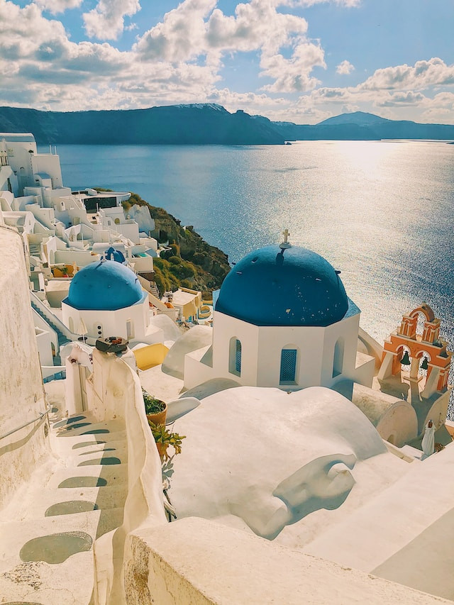 living, working in Greece as digital nomad and expat