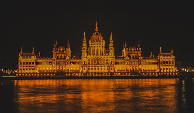 Budapest parliament, Danube river