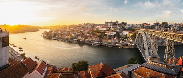 Lisbon to Porto drive itinerary