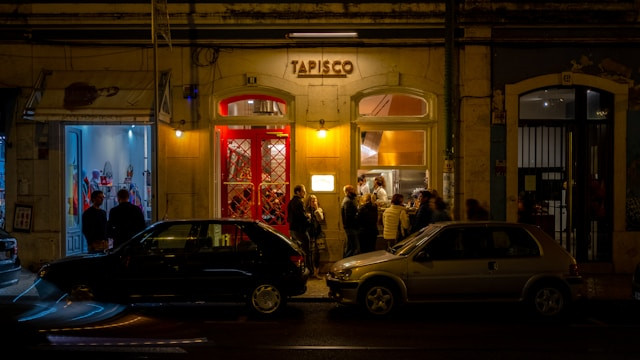 Nightlife in Lisbon - bars, clubs, disco, parties