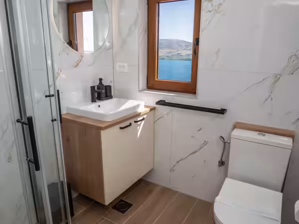 Bathroom 2