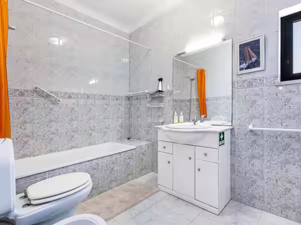 Bathroom 2