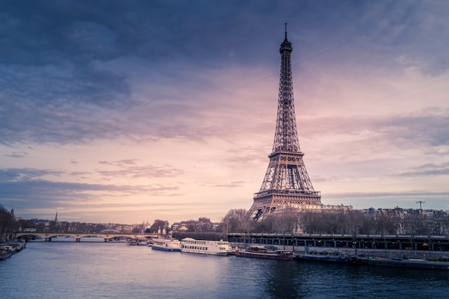 Top activities to do in France, things to do in Paris, Eiffel tower