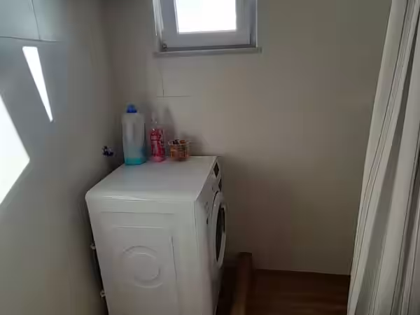 Toilet 2